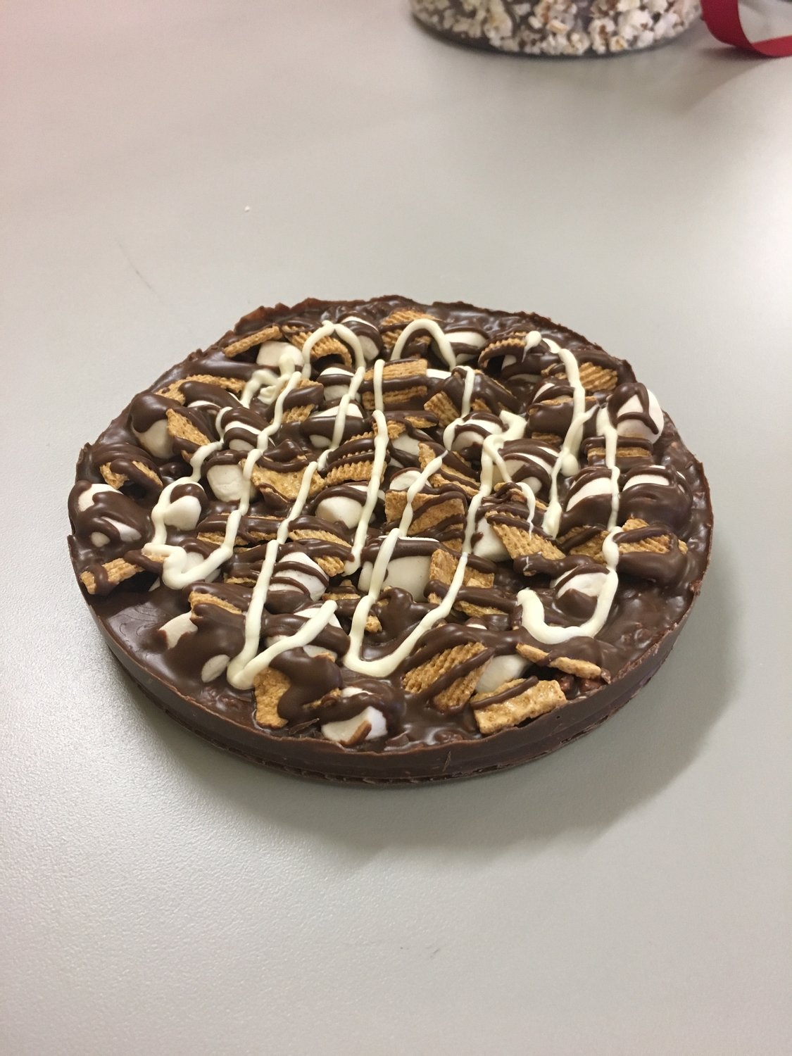 Sensational Sweets Chocolate Pizza with Pizazz™ 6" (Mini Supreme Smores)